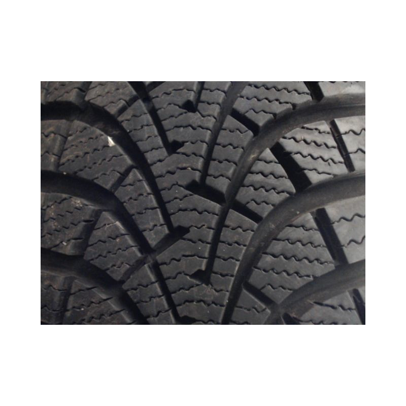 Pneu GOOD YEAR ULTRAGRIP 9 175 60 15 81 T