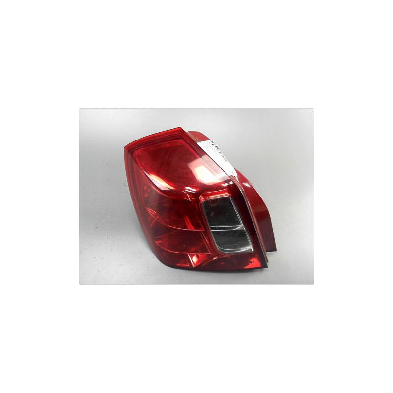 FEU ARRIERE GAUCHE  DAEWOO NUBIRA II 03-04