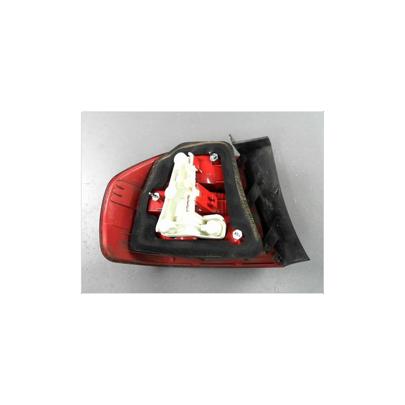 FEU ARRIERE DROIT BMW SERIE 3 (E90) 05-08