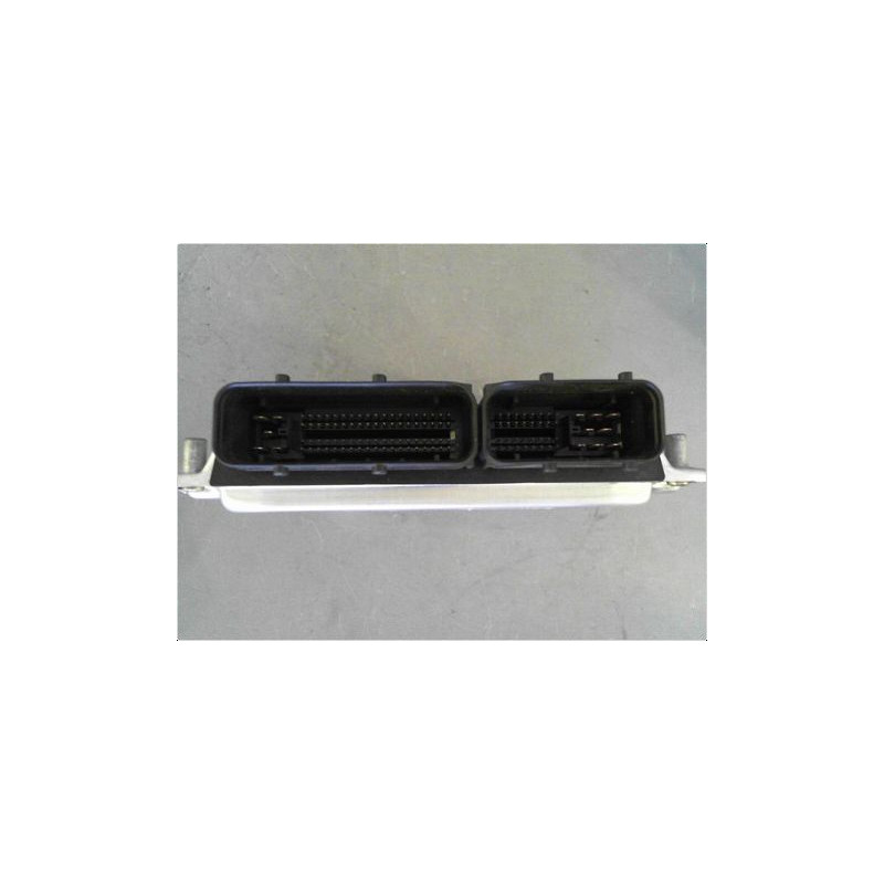 CALCULATEUR MOTEUR AUDI A4 2001-2004