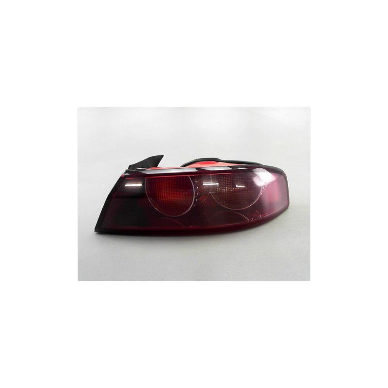 FEU ARRIERE DROIT ALFA ROMEO 159 SPORTWAGON