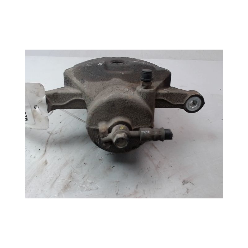 ETRIER DE FREIN AVANT DROIT KIA CEE´D 2007-