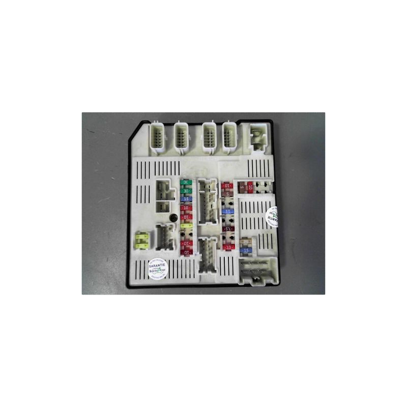 BOITE A FUSIBLES RENAULT LAGUNA III 07-10