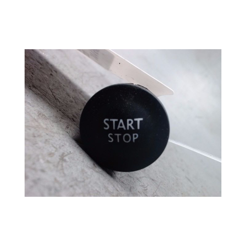 BOUTON DE DEMARRAGE RENAULT CLIO