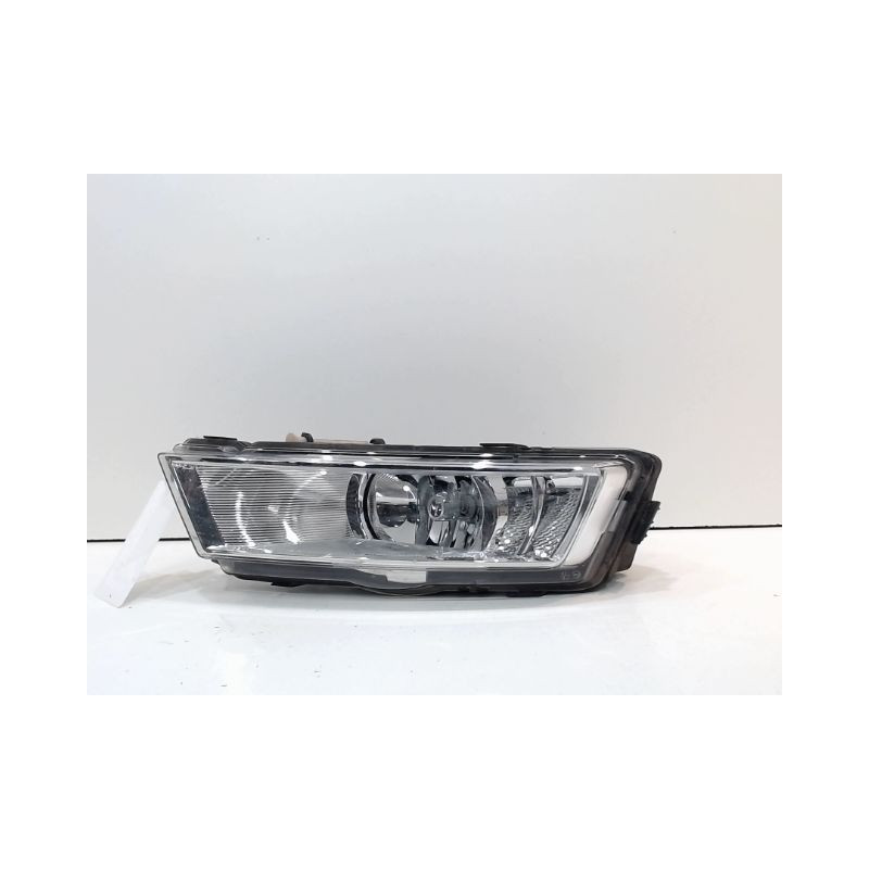 PHARE ANTIBROUILLARD AVANT GAUCHE SKODA RAPID