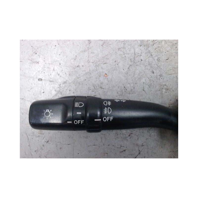 COMMANDE CLIGNOTANT TOYOTA AVENSIS VERSO 01-03