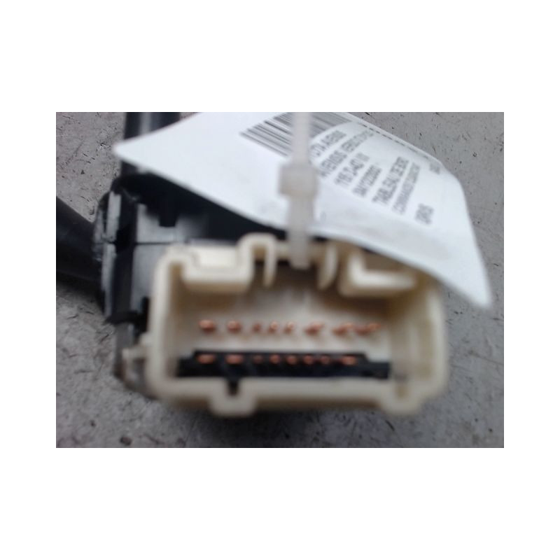 COMMANDE CLIGNOTANT TOYOTA AVENSIS VERSO 01-03