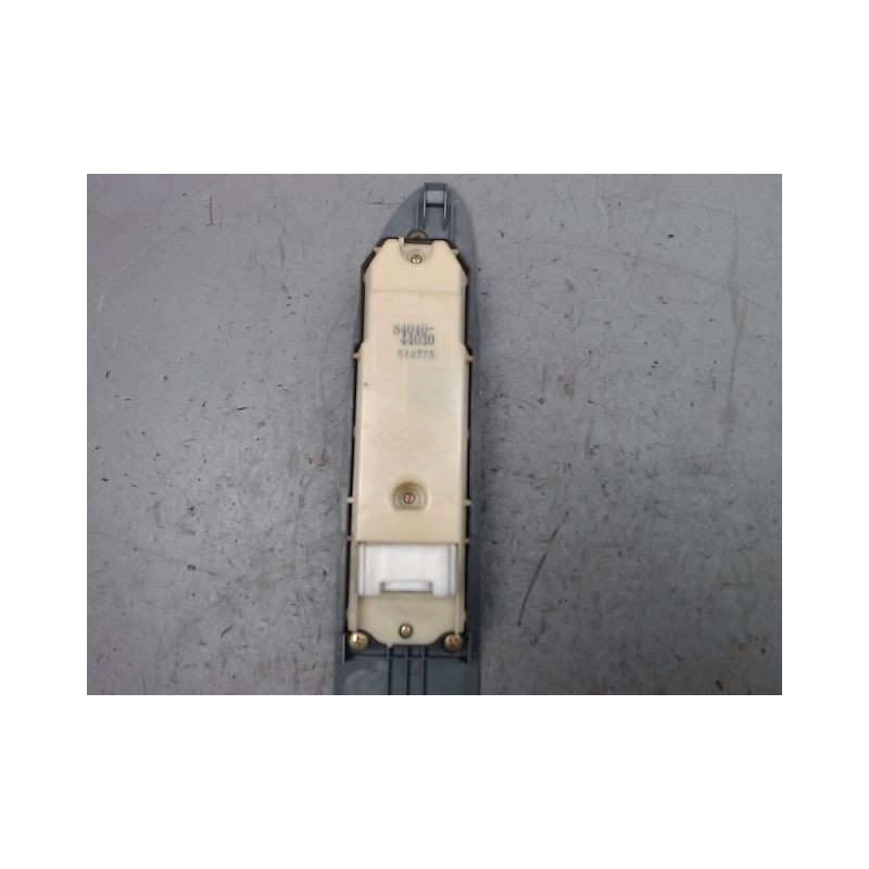 COMMANDE LEVE-GLACE PORTE AVG TOYOTA AVENSIS VERSO 01-03