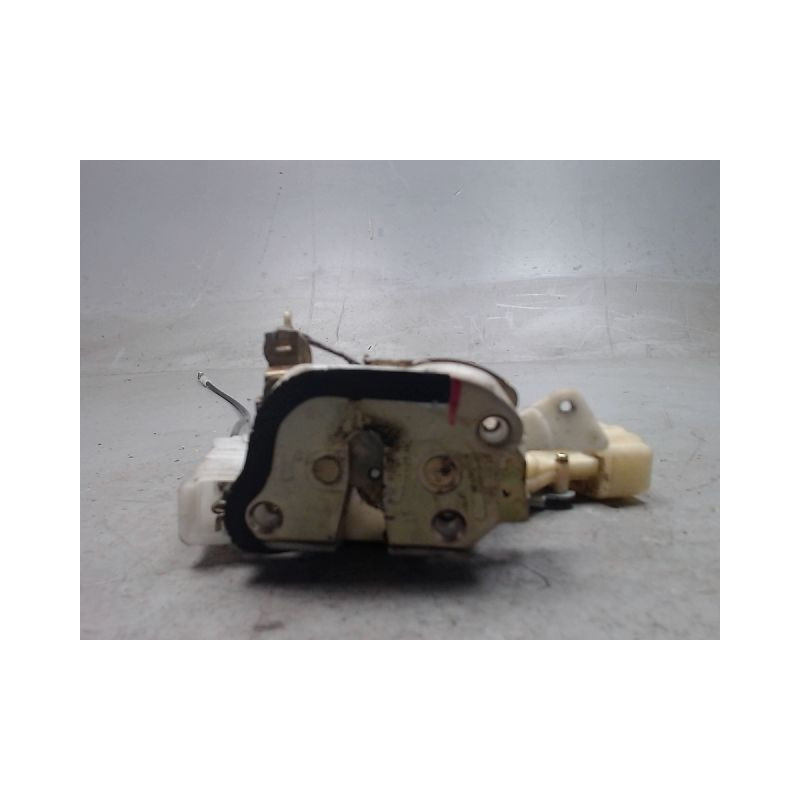 SYSTEME CONDAMNATION AVANT DROIT TOYOTA YARIS -2003