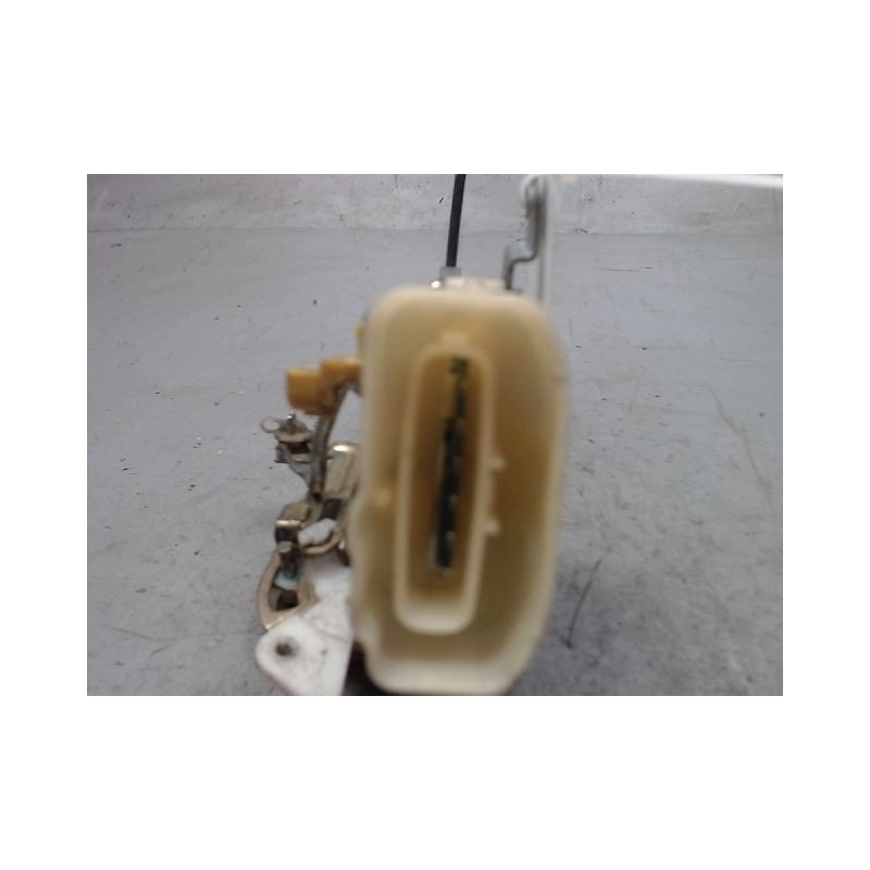 SYSTEME CONDAMNATION AVANT DROIT TOYOTA YARIS -2003