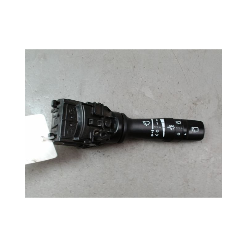 COMMANDE ESSUIE GLACE KIA RIO 2005-