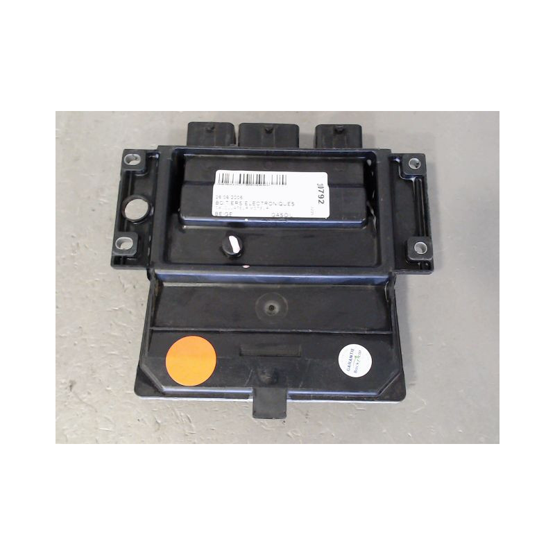 CALCULATEUR MOTEUR RENAULT MEGANE