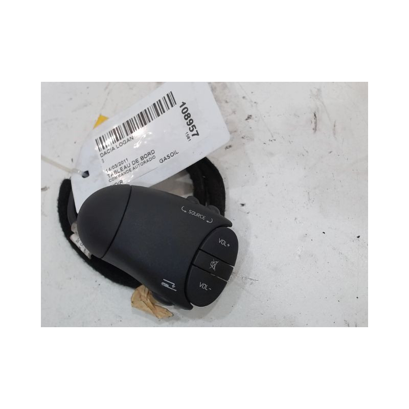COMMANDE AUTORADIO DACIA LOGAN