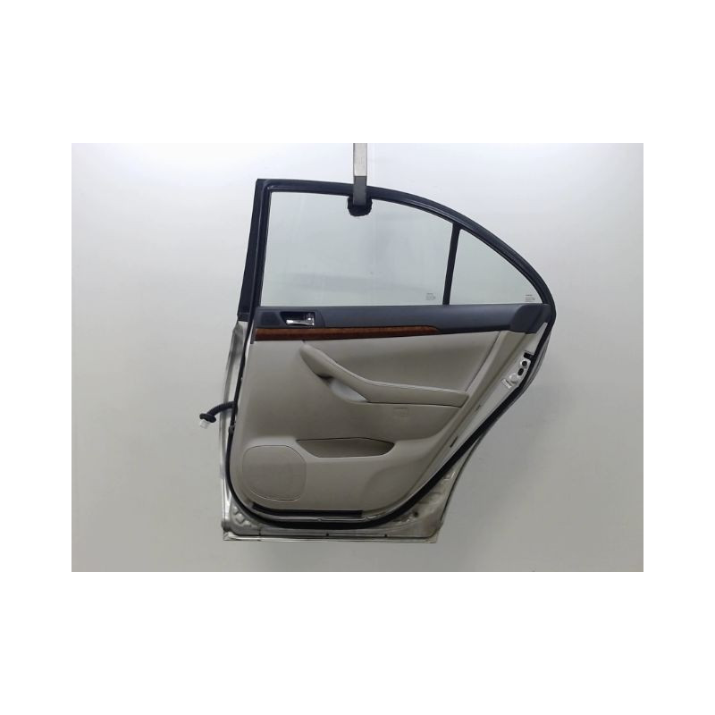 PORTE ARRIERE DROIT TOYOTA AVENSIS 2005-