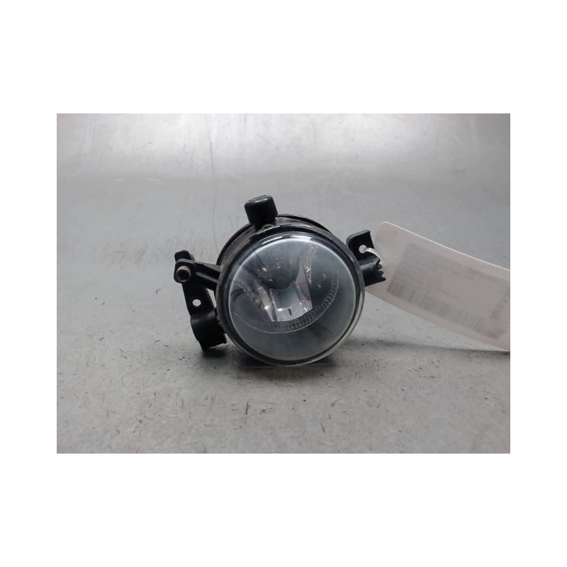 PHARE ANTIBROUILLARD AVANT GAUCHE FORD FOCUS 04-07