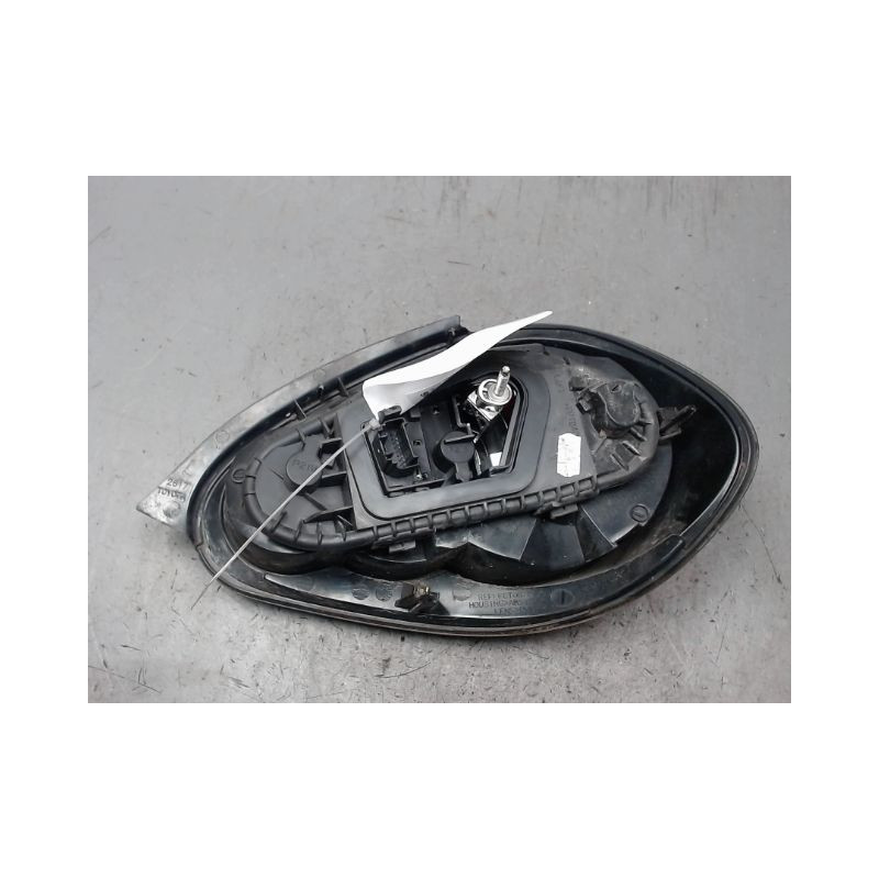 FEU ARRIERE GAUCHE  TOYOTA AYGO 5P