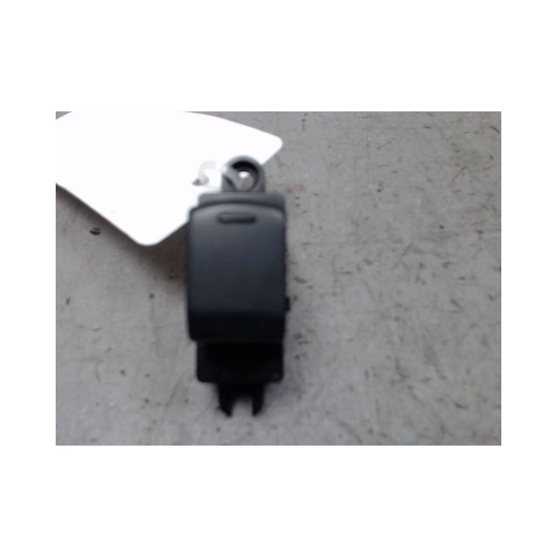 COMMANDE LEVE-GLACE PORTE AVD NISSAN MICRA