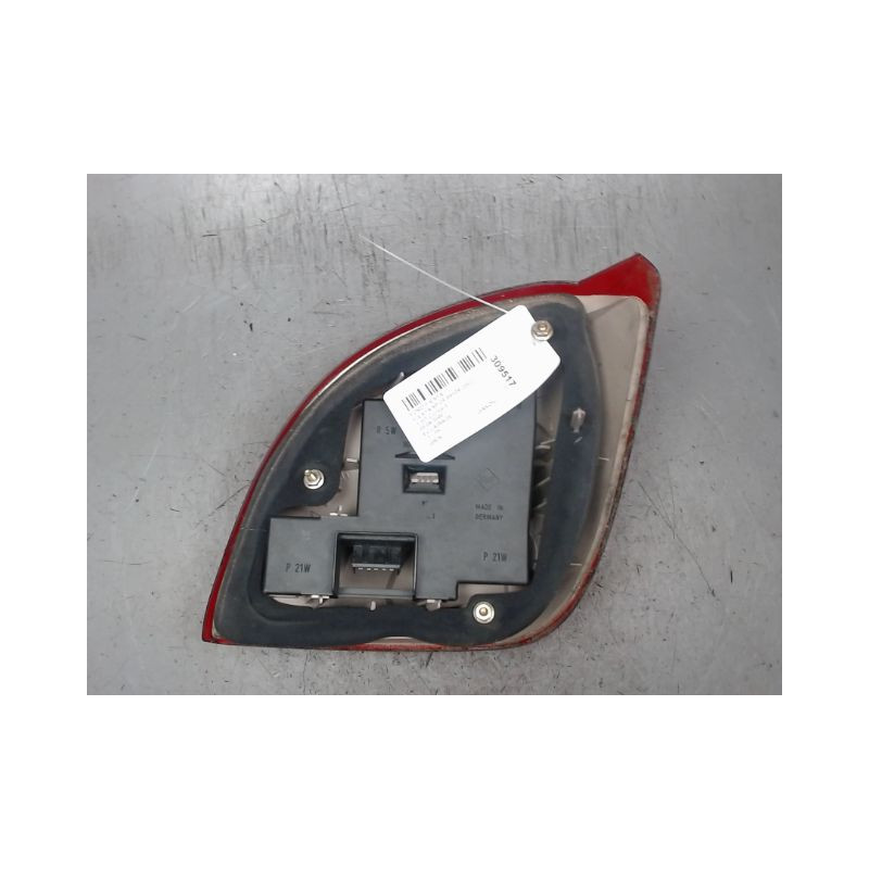 FEU ARRIERE GAUCHE  FORD FIESTA 99-2002