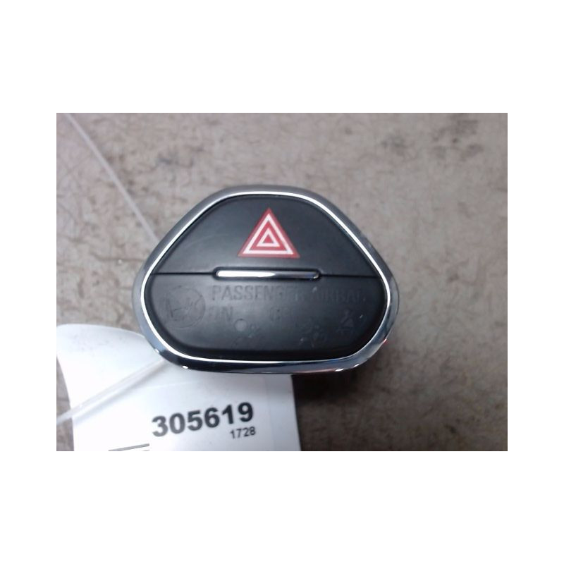 BOUTON DE WARNING OPEL CORSA