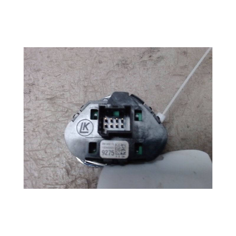 BOUTON DE WARNING OPEL CORSA