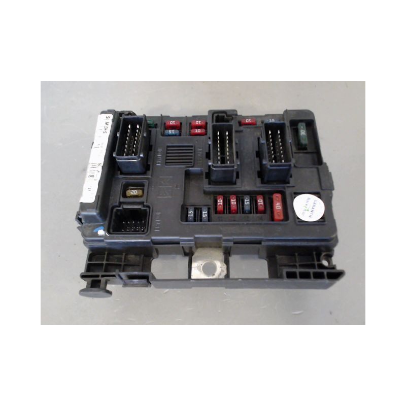 BOITE A FUSIBLES CITROEN C5 2001-2004