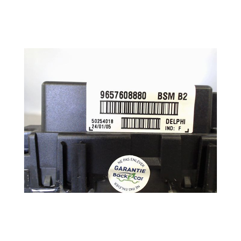 BOITE A FUSIBLES PEUGEOT 206 1998-2009