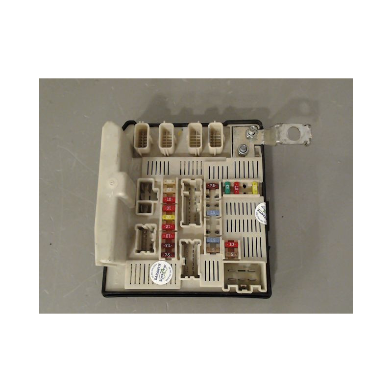 BOITE A FUSIBLES RENAULT SCENIC II PH1 02-06