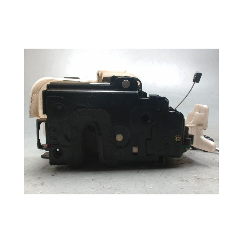 SYSTEME CONDAMNATION AVANT GAUCHE VOLKSWAGEN POLO 02-05