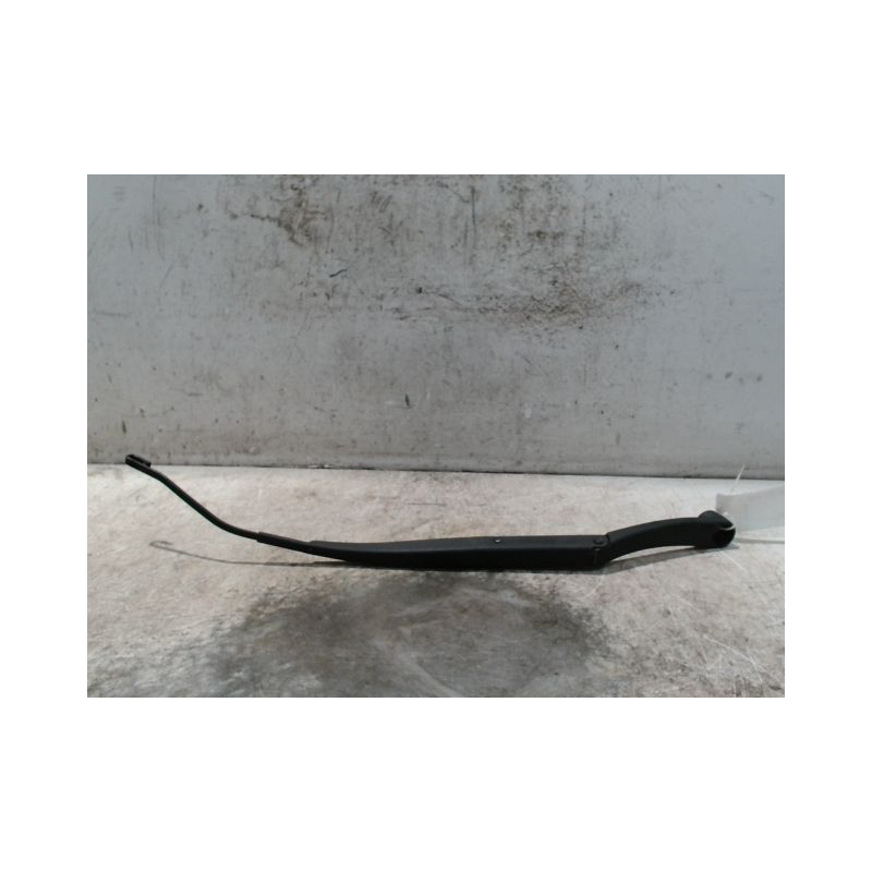 BRAS ESSUIE-GLACE AVANT DROIT HYUNDAI I10