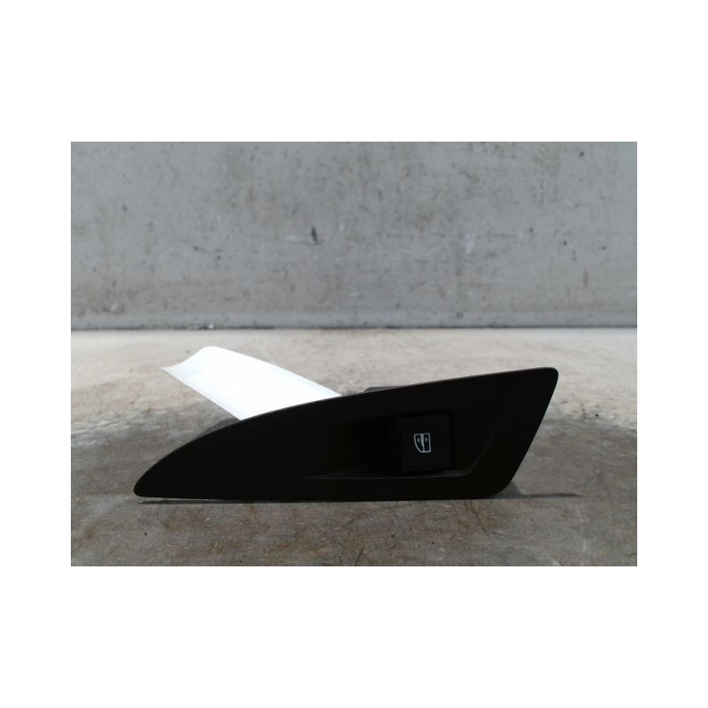COMMANDE LEVE-GLACE PORTE ARG RENAULT ESPACE 2009-