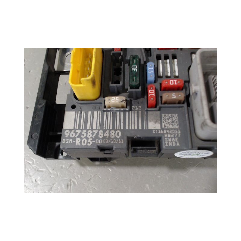 BOITE A FUSIBLES PEUGEOT 308 2011-