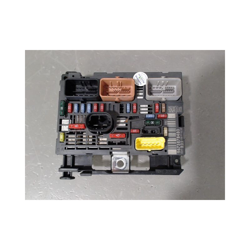 BOITE A FUSIBLES PEUGEOT 308 2011-