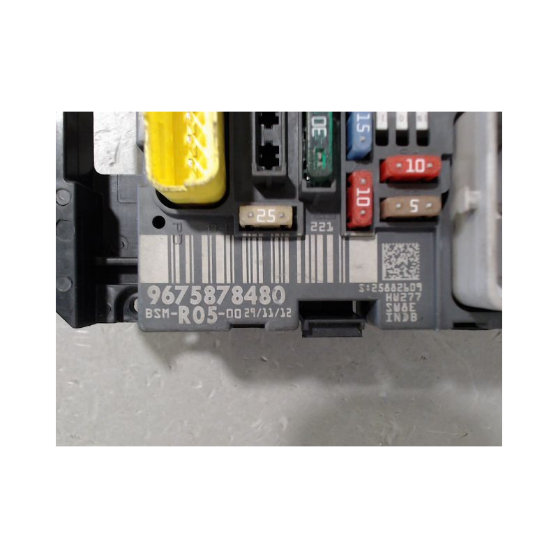 BOITE A FUSIBLES PEUGEOT 308 2011-