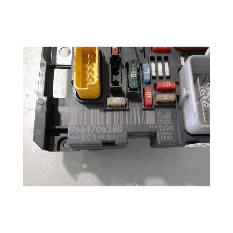 BOITE A FUSIBLES PEUGEOT 308 2007-