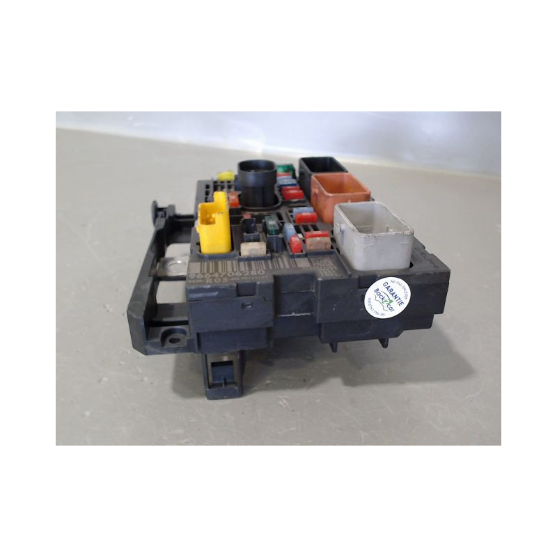 BOITE A FUSIBLES PEUGEOT 308 2007-