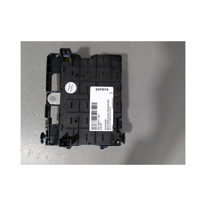 BOITE A FUSIBLES PEUGEOT 206 5P