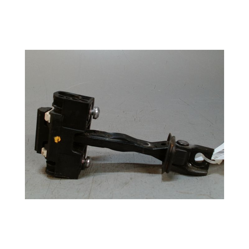 TIRANT PORTE AVANT GAUCHE B.M.W. SERIE 1