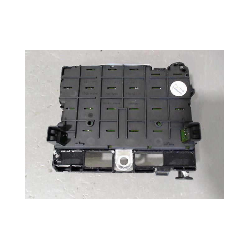 BOITE A FUSIBLES PEUGEOT 206 5P