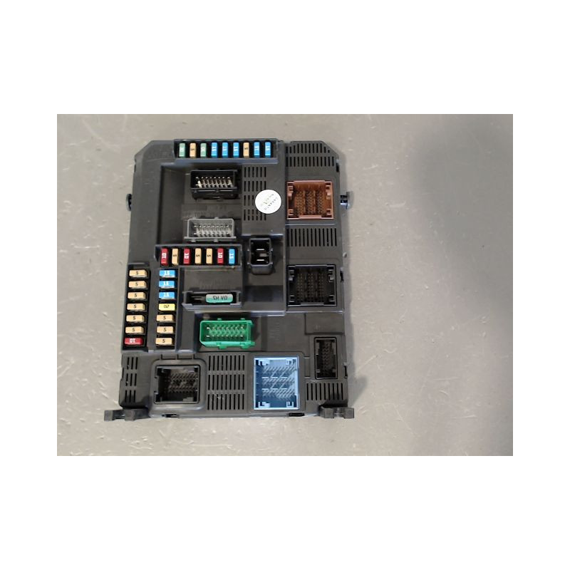 BOITIER GESTION HABITACLE PEUGEOT 2008