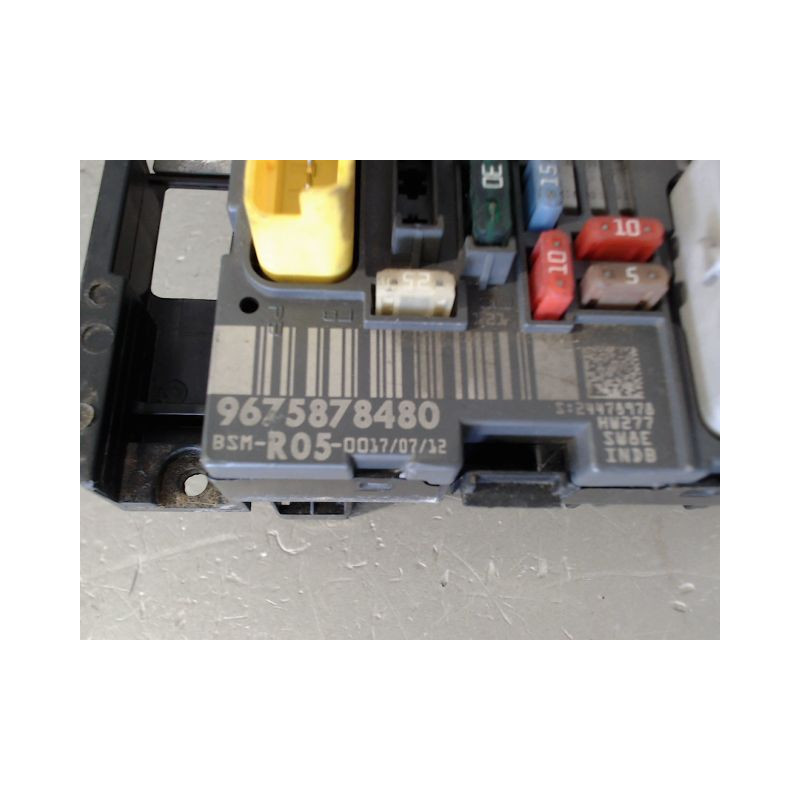 BOITE A FUSIBLES PEUGEOT 308 2011-