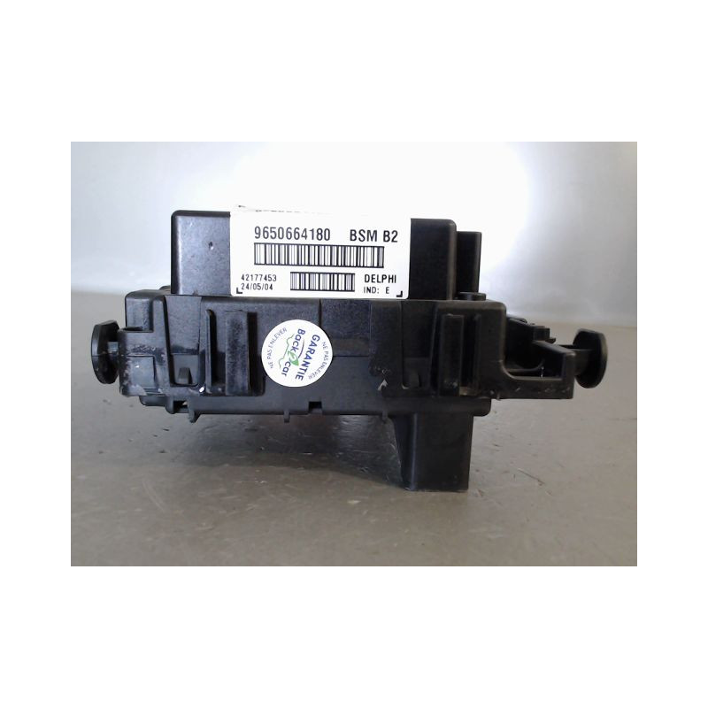 BOITE A FUSIBLES PEUGEOT 307 2001-2005