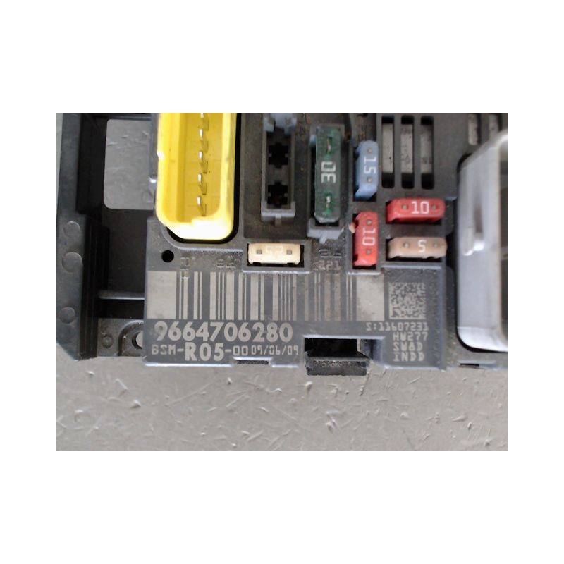 BOITE A FUSIBLES CITROEN C4 2008-