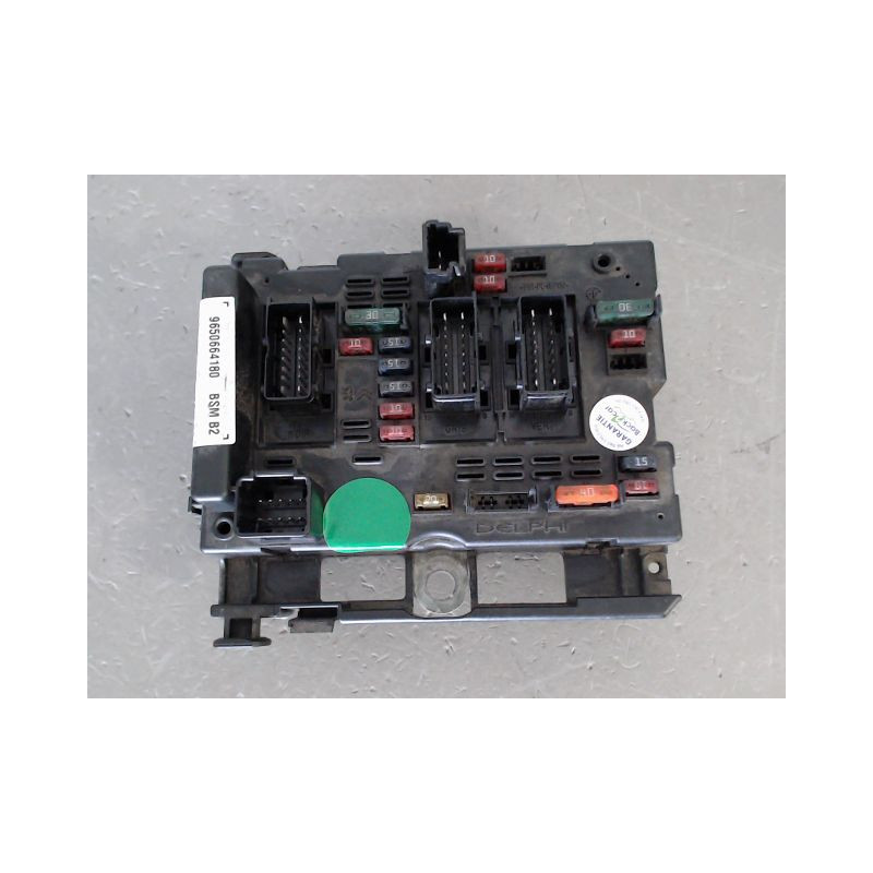 BOITE A FUSIBLES PEUGEOT 307 2001-2005