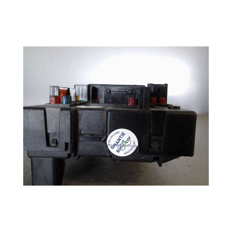 BOITE A FUSIBLES PEUGEOT 307 2001-2005