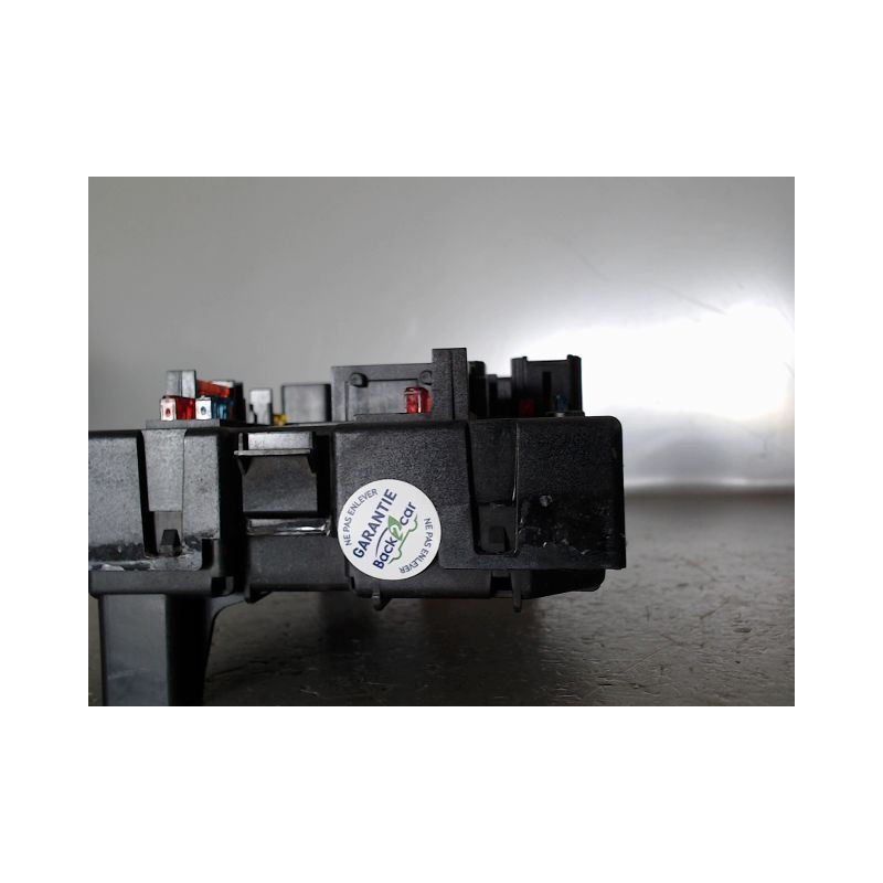 BOITE A FUSIBLES PEUGEOT 307 2001-2005
