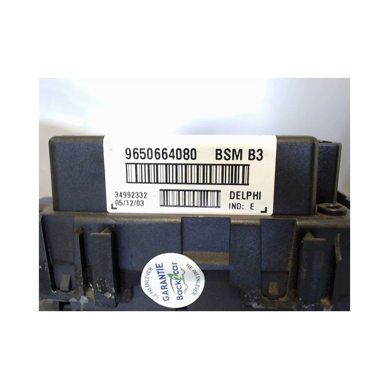 BOITE A FUSIBLES PEUGEOT 307 SW 02-05