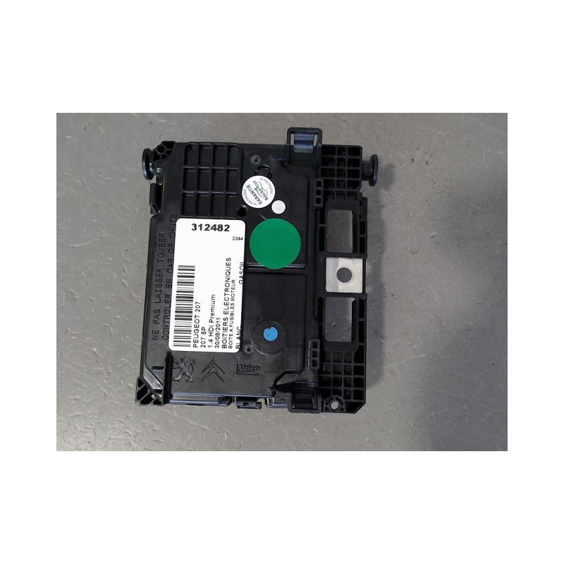 BOITE A FUSIBLES PEUGEOT 207 5P