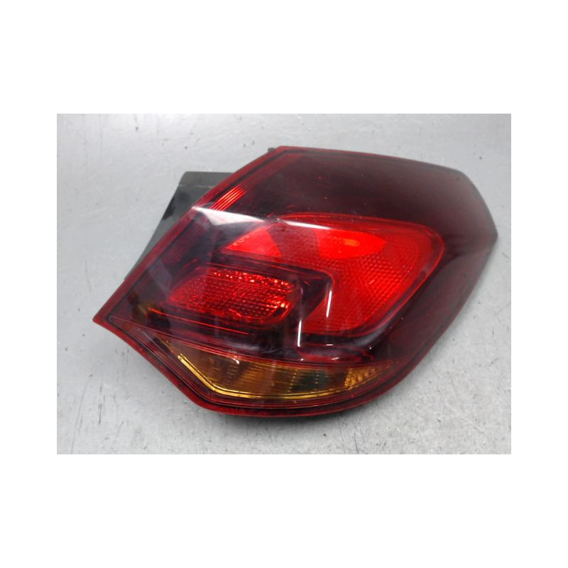FEU ARRIERE DROIT OPEL ASTRA