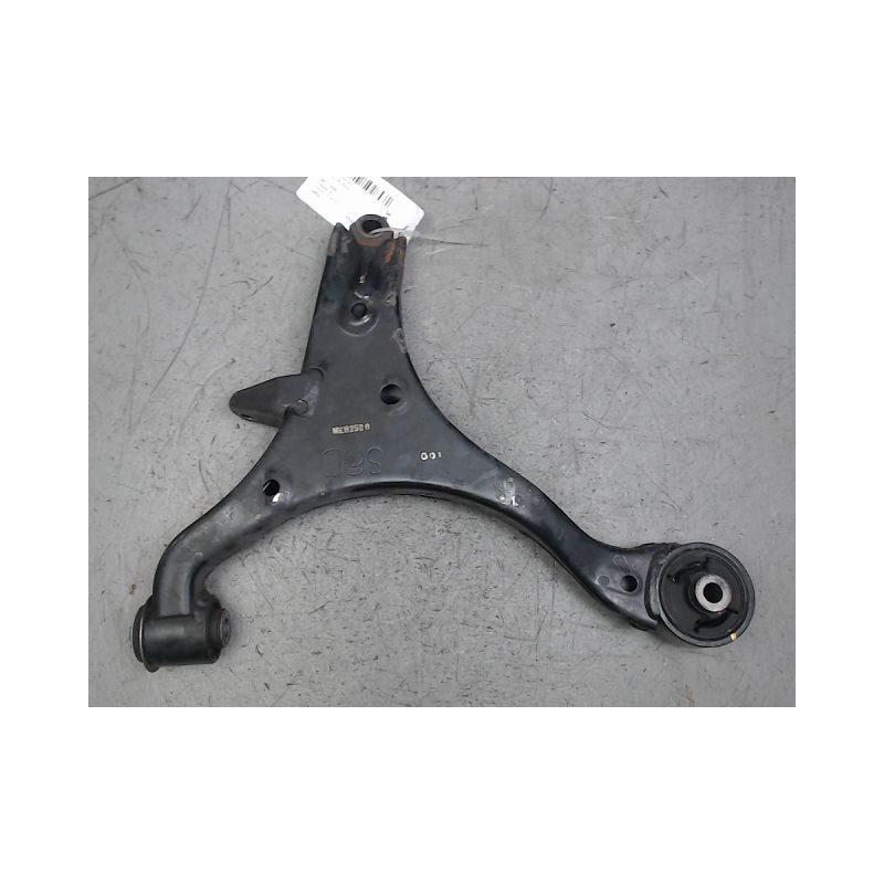 TRIANGLE INFERIEUR AVANT DROIT HONDA CIVIC 2004-