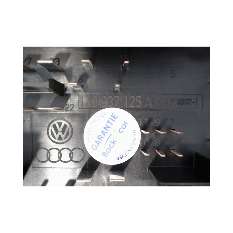 BOITE A FUSIBLES VOLKSWAGEN GOLF